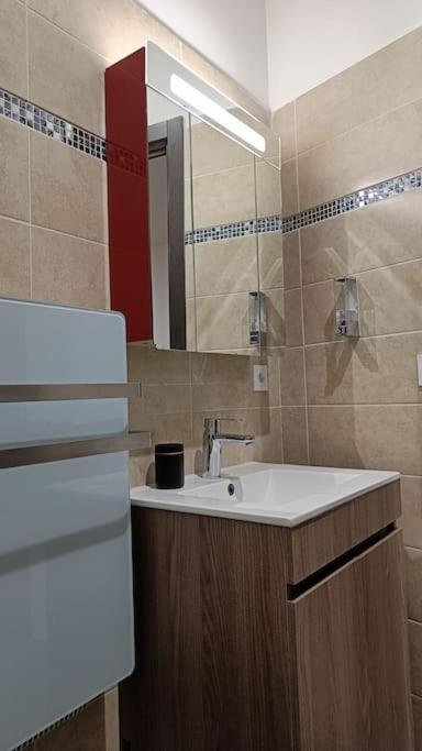 Appartement Confort Equipe Au Coeur De Beziers Ngoại thất bức ảnh